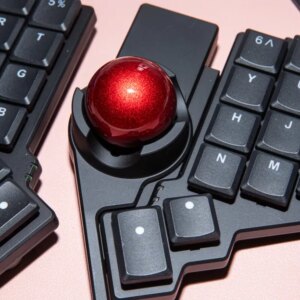 ZSA Voyager keyboard and Navigator trackball review: for the tinkerers