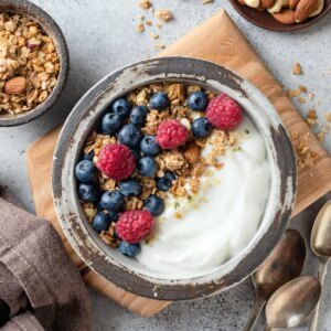 The Best Snacks For Aging Well And Preventing Cognitive Decline