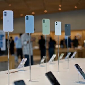 India is ordering Apple and other phone makers to preinstall a state-owned app