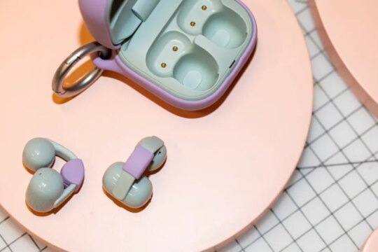 The Sony LinkBuds Clip open earbuds don’t stand out from competitors