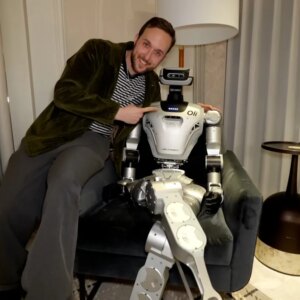 Getting to Know the Oli Humanoid Robot (by Dancing)