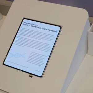 Two foldable phones, one with a more minimal crease