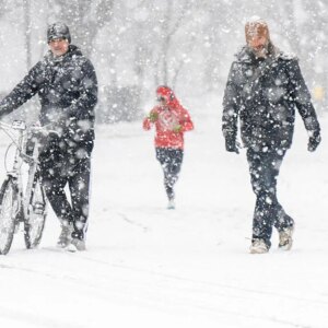 If You're Trying to Track Winter Storm Fern, You Should Try One of These Weather Apps