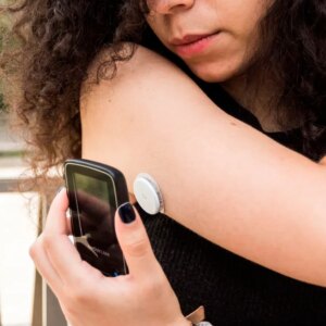 Expert-Approved Continuous Glucose Monitors for Easy Tracking in 2026