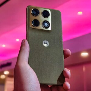 Prakhar Khanna holding the new Motorola Signature.