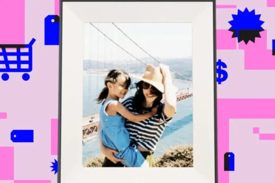Aura’s Aspen digital frame is a great gift, especially now that it’s $30 off